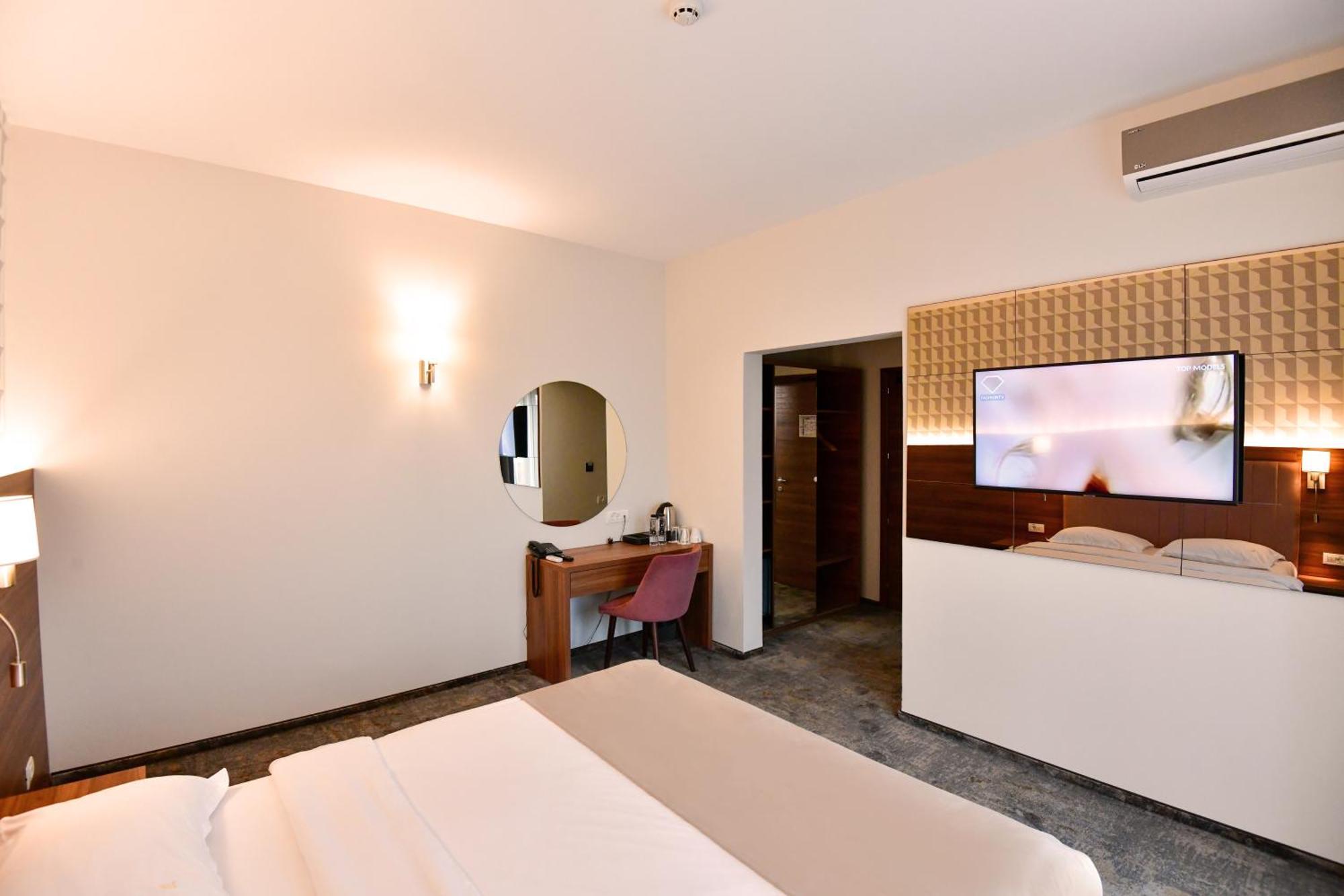 Hotel Ryon Navodari Exterior photo